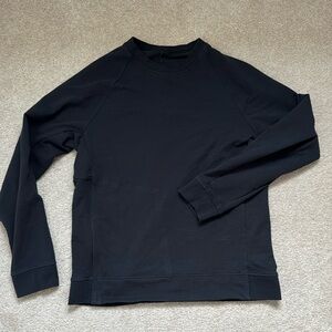 Men’s medium black Lululemon pullover crew neck